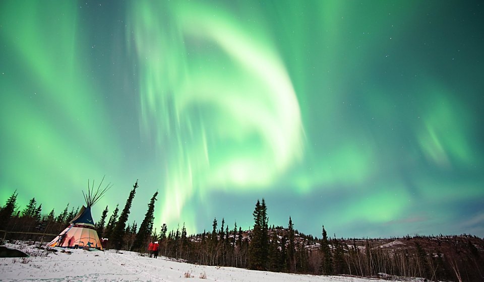 Best Value Aurora Viewing | Snowshoeing & Yukon Wildlife