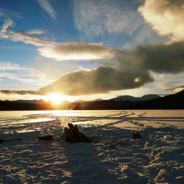 Arctic Day: Ice Fishing | half day (Dec 26, 2014)